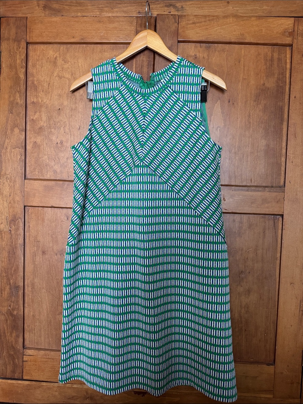 Maeve Sleeveless Green Patterned Shift Dress - Stretchy Retro Vibe